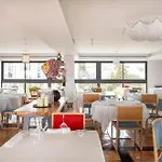 De 4* موخاكار