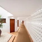 De 4* موخاكار